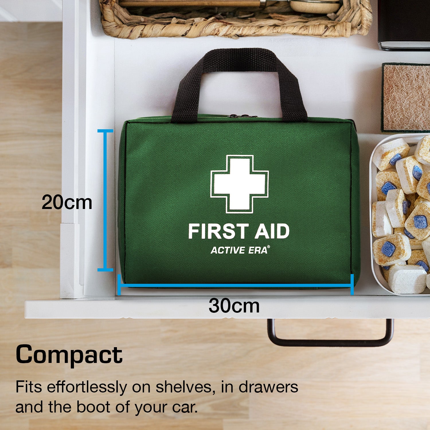 320 Piece Premium First Aid Kit Bag – Green